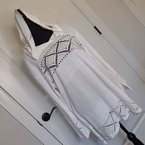 Portocruz White Hooded Swim Cover Up